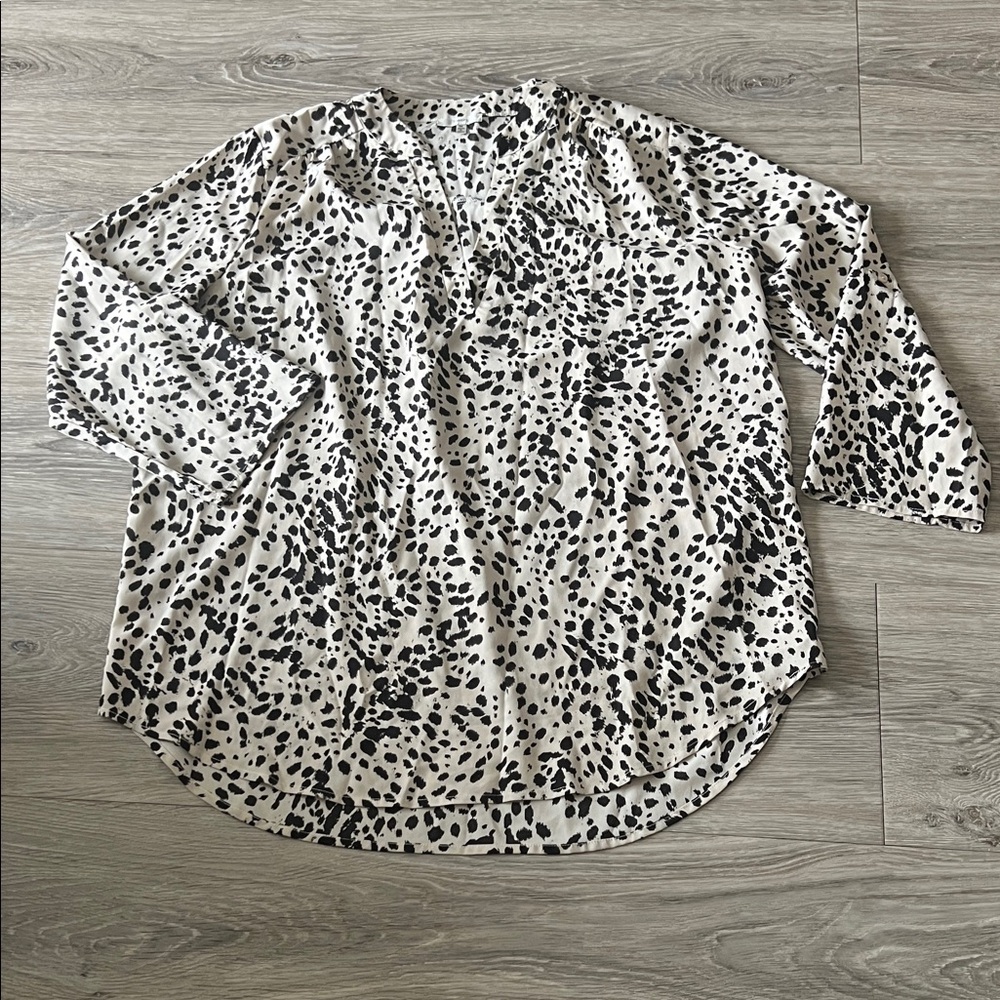Elegant Black and White Animal Print Blouse